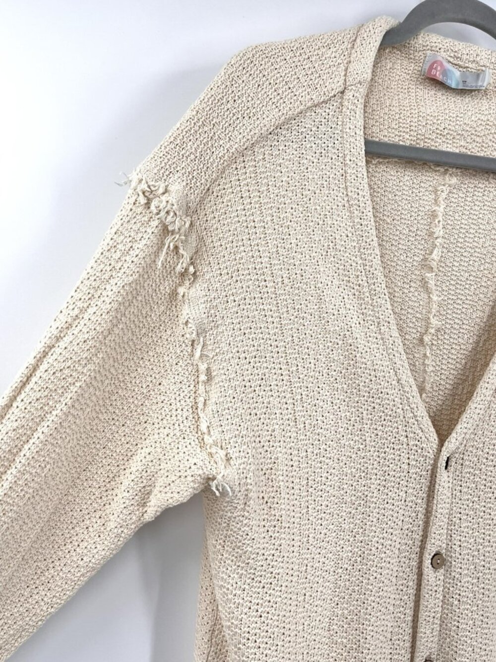 FREE PEOPLE BEACH Women's Ivory Oversize Raw Hem Seam Sweater Cardigan XS - Picture 2 of 5